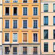 Cada cuánto tiempo se deben realizar revisiones en la fachada de un edificio