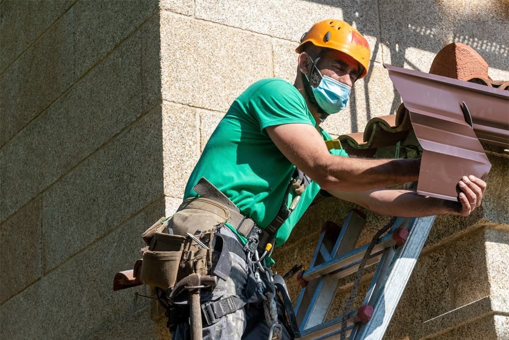 Reparación de canalones en Redondela